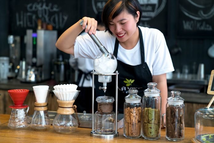 How to Obtain a Business License in Vietnam (2024)